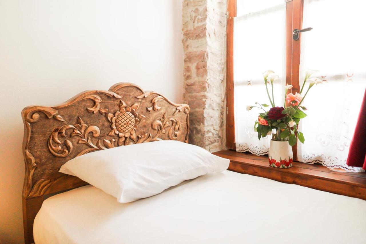 4 Rooms Gjirokastra Экстерьер фото
